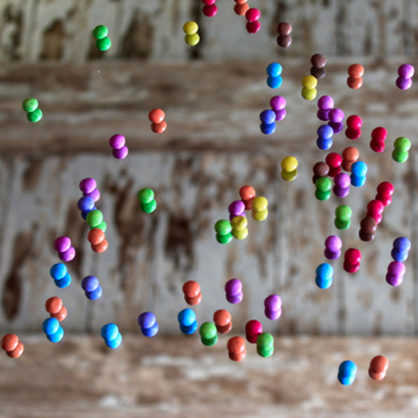 link button to the page: atelier